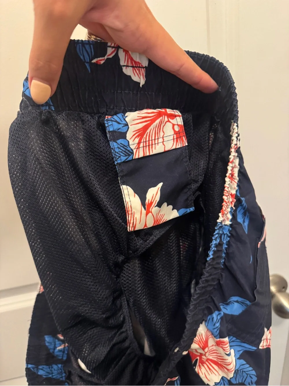 Old Navy Men’s bathing suit